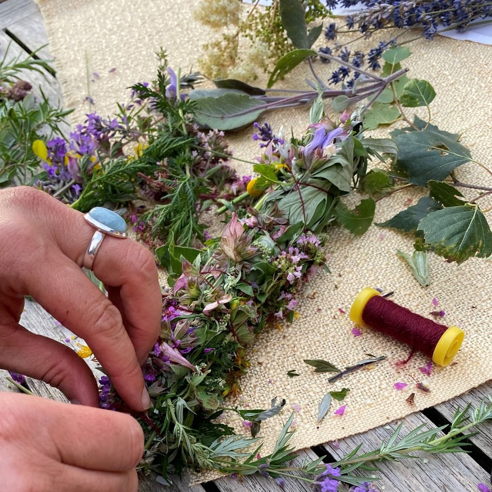 Räucherreise: Räucherbündel binden